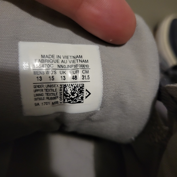 Converse Mid Tops - Picture 2 of 4